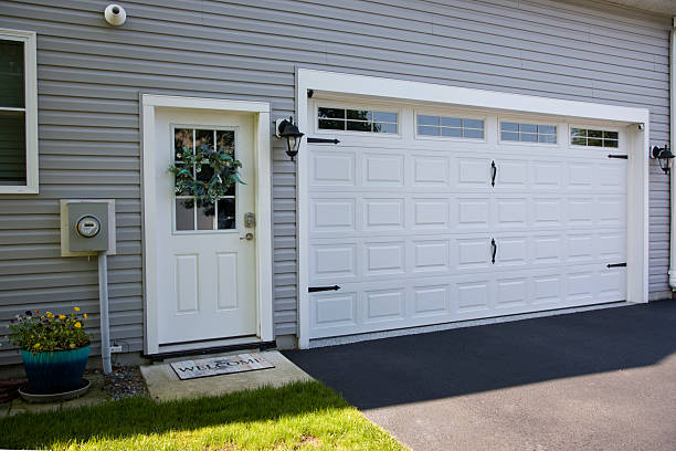 24/7 Emergency Garage Door Roller Replacement experts in Bellevue, WA